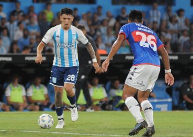 Racing goleó a Tigre en Avellaneda