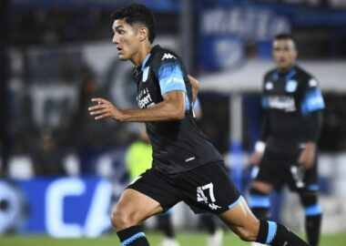 Racing cede algunos futbolistas a préstamo