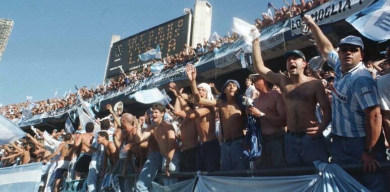 Con hinchas de Racing a Santiago del Estero