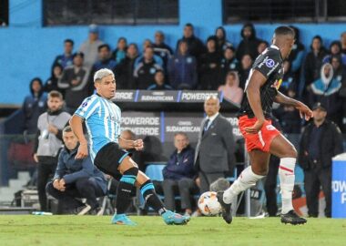 RACING GOLEÓ A BRAGANTINO Y SIGUE CRECIENDO