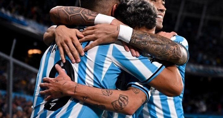 UNO x UNO: RACING tuvo alas y goleó a Bragantino