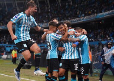 ¿Como se clasifica Racing a cuartos?