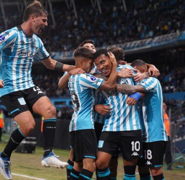 ¿Como se clasifica Racing a cuartos?