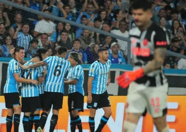 Racing - Bragantino: Formaciones, hora, árbitro y TV