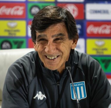 Costas: "Racing necesita un título internacional"