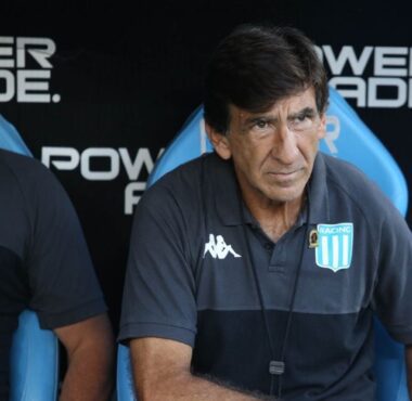 Costas aseguró que Racing jugó muy mal