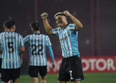 UNO x UNO: RACING Goleó y está en octavos de final de la Copa Sudamerica