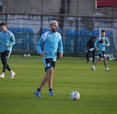 Con altas, bajas y una ausencia, Racing volvió a trabajar