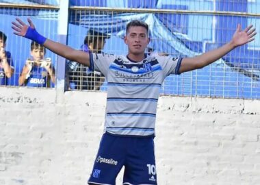 Racing quiere incorporar a un juvenil del ascenso