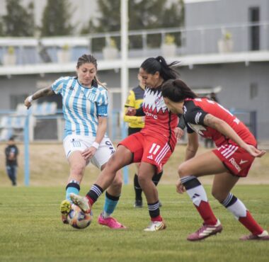Campaña de lujo para el femenino de Racing