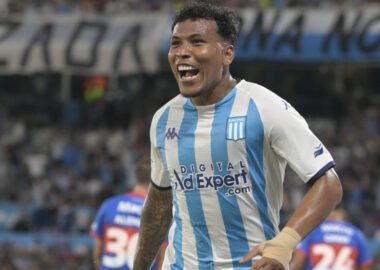Roger se queda en Racing