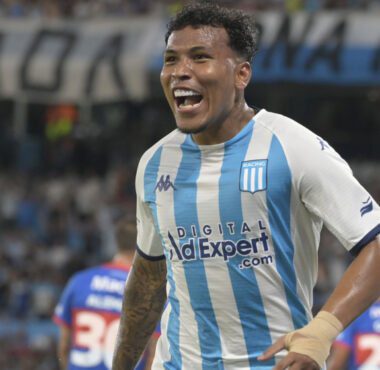 Roger se queda en Racing