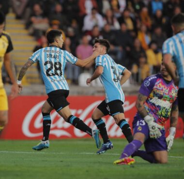 Racing jugando en Chile