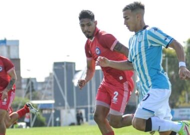La reserva de Racing recibió a su par de Argentinos en el Predio Tita y perdió 2-1 ante el equipo de la Paternal. David González habia puesto en ventaja a la Academia y finalmente la visita lo dio vuelta. Es la segunda caída de los de Juan Vita en seis fechas del campeonato.