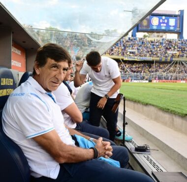 Costas afirmó que hay que confiar a muerte en este grupo