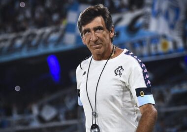 Costas dió el ok para una llegada y una salida