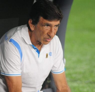 Costas indicó que Racing tuvo muchas fallas atrás