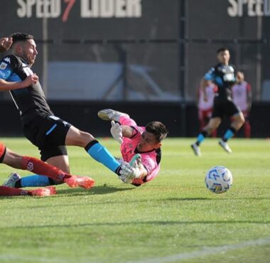 Racing vs Barracas Central: Formaciones, hora, TV y árbitro
