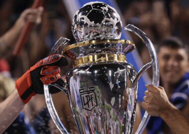 Racing ya tiene fechas y horario para jugar
