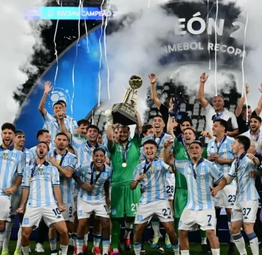 Racing no corre, late al ritmo del corazón de Costas