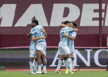 UNO x UNO: RACING hizo la tarea en la Copa Argentina