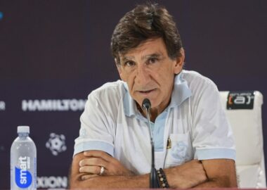 Costas aseguró que Racing tiene que ir por todas las competencias