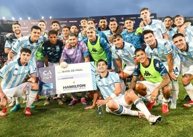 Facundo Mura cumple, Salas dignifica