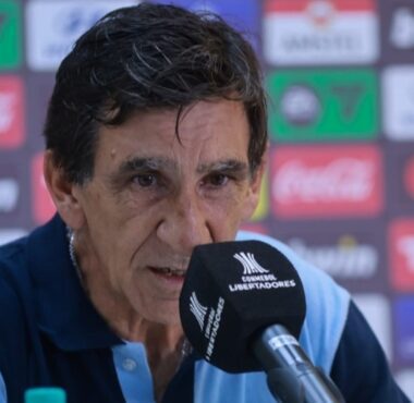 Costas afirmó que Racing salió a jugar como si fuese una final