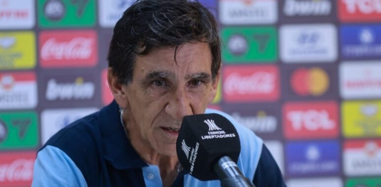 Costas afirmó que Racing salió a jugar como si fuese una final