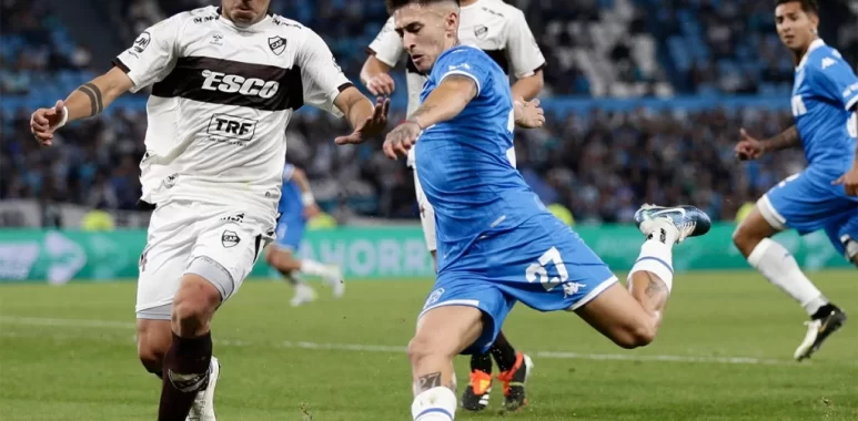 Racing ya tiene rival para los octavos del torneo local