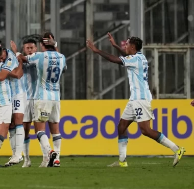 Racing vs. Colo-Colo: Formaciones, árbitro, TV y hora