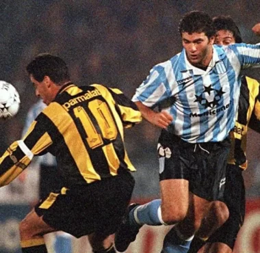 El último enfrentamiento de Racing jugando con Peñarol