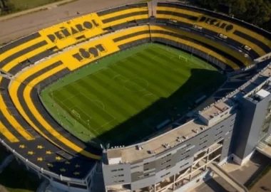 Racing podrá llevar hinchas en su visita a Peñarol