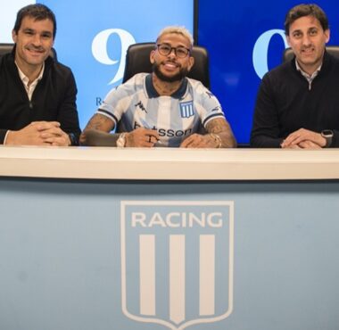 Racing hizo oficial la llegada de sus primeros refuerzos