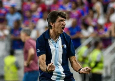 Bombazo en RACING: Costas lo llamó y se convirtió en nuevo refuerzo