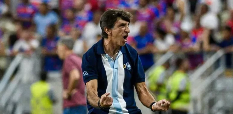 Bombazo en RACING: Costas lo llamó y se convirtió en nuevo refuerzo