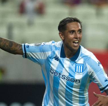 El once de Racing con varios cambios ante Riestra