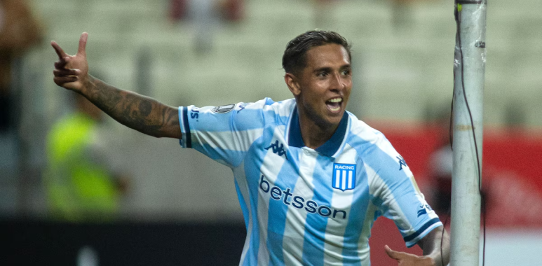 El once de Racing con varios cambios ante Riestra