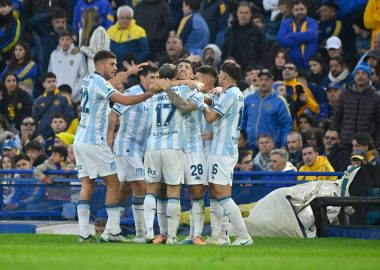 Racing comienza a jugar los octavos ante Peñarol