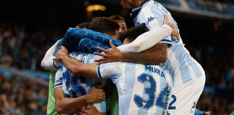 Racing busca el pase a cuartos de final ante Riestra