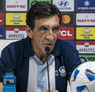 Costas aseguró que Racing no anduvo bien