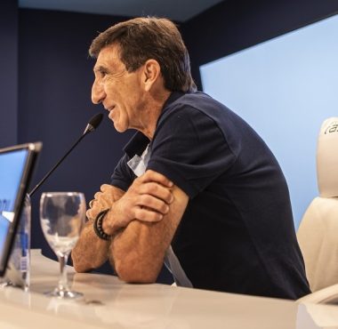 Costas afirmó que a Racing le faltó llegar y generar