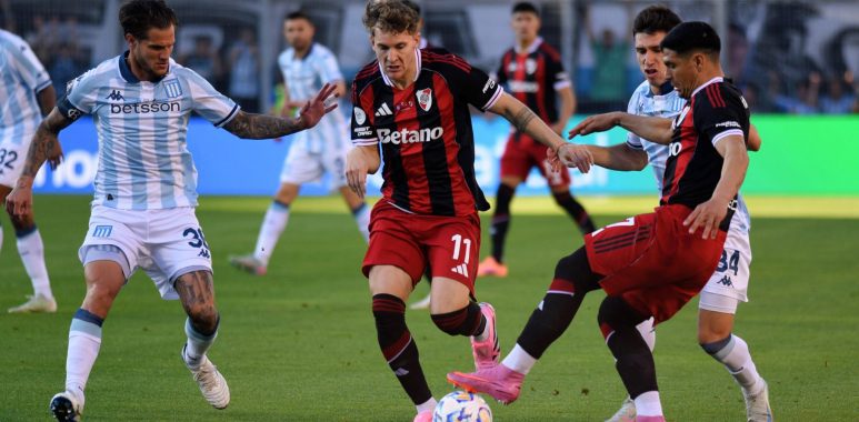 Racing cayó con River y quedó eliminado