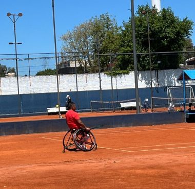 Racing se prepara para recibir un torneo de tenis adaptado