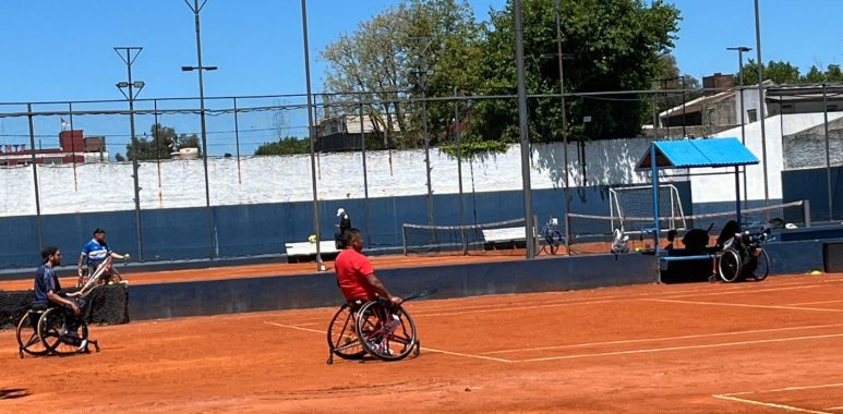 Racing se prepara para recibir un torneo de tenis adaptado