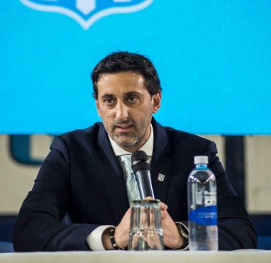 Milito contó que Racing le ofreció seguir a Costas