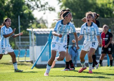El femenino de Racing se metió en cuartos de final