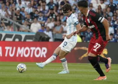 Regreso, ovación y noche soñada de Santiago Sosa en Racing