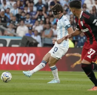 Regreso, ovación y noche soñada de Santiago Sosa en Racing