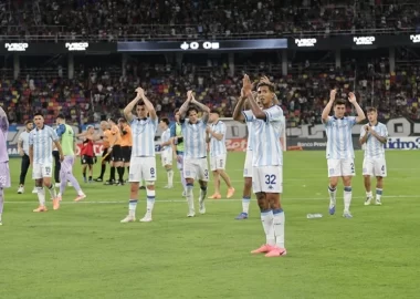 Zuculini habló luego del empate de Racing: “Todavía nos.."